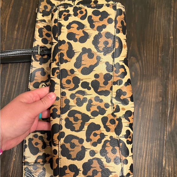 Coach bag - wild beast leopard print Gary baseman turn lock - Picture 12 of 16